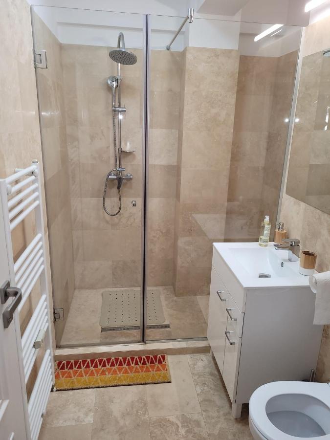 Lovely Apartment Near City Center Cluj-Napoca Luaran gambar