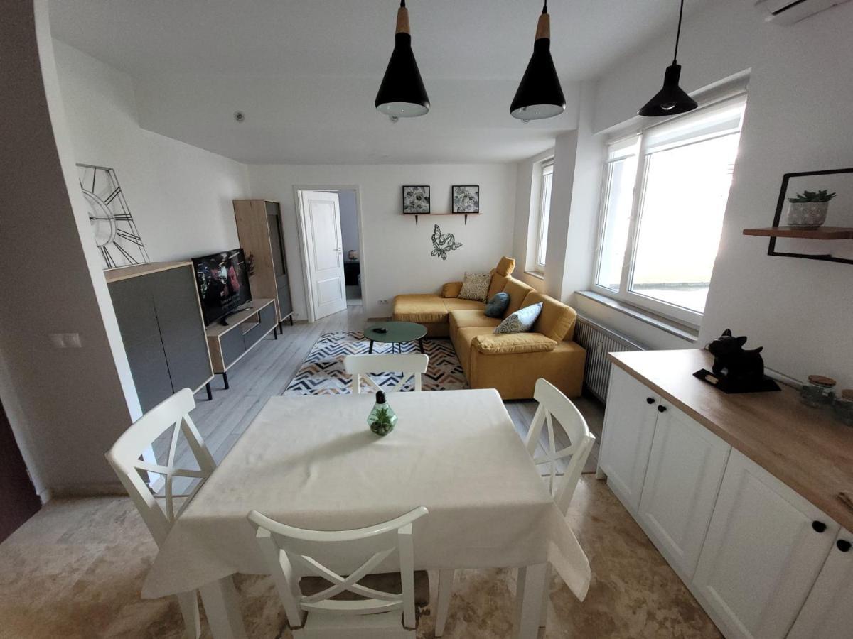 Lovely Apartment Near City Center Cluj-Napoca Luaran gambar