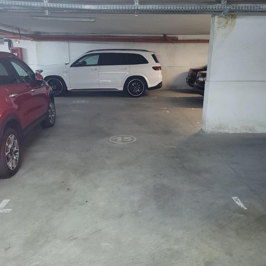 Lovely Apartment Near City Center Cluj-Napoca Luaran gambar