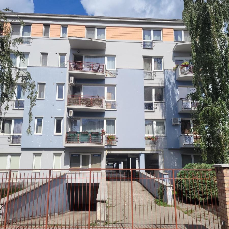 Lovely Apartment Near City Center Cluj-Napoca Luaran gambar